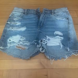 American Eagle Jean shorts size 4 (27) light blue